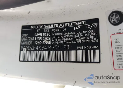 2018 Mercedes-Benz E 300 4Matic z USA, uszkodzony, nr VIN WDDZF4KB4JA354178